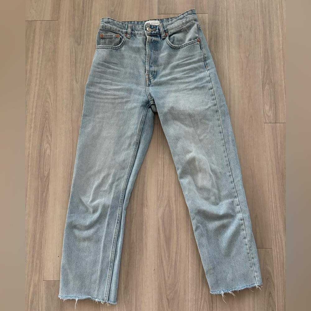 Zara Women’s Blue Straight Jeans (Short)